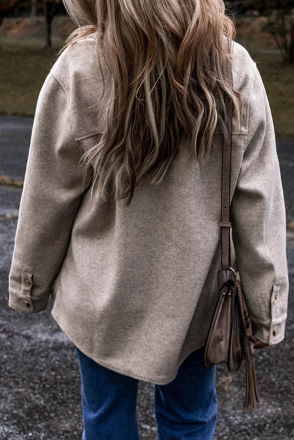 Chaqueta de manga larga con cuello abotonado