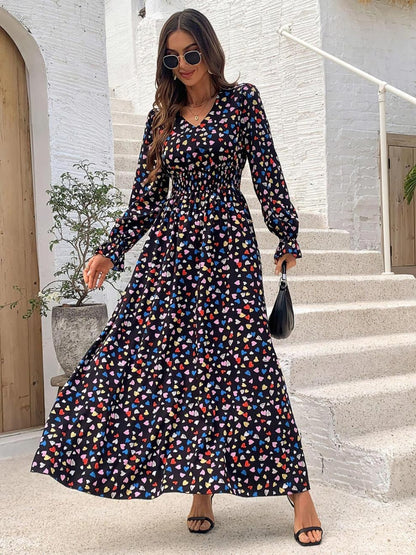 Vestido con escote en V, mangas con volantes y estampado fruncido